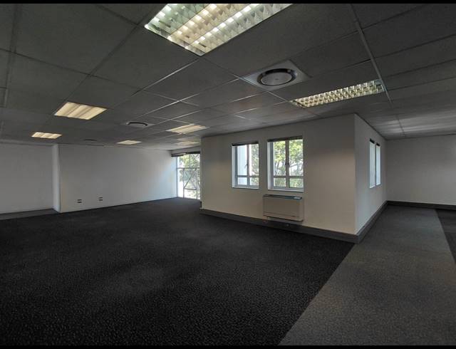 1,101M² OFFICE TO LET IN BRYANSTON
